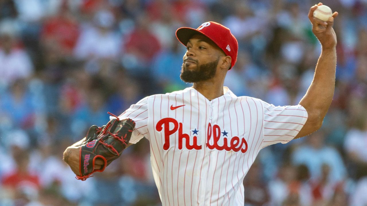 Phillies’ Sanchez fans nine, becomes first 10-win starter in win over Pirates