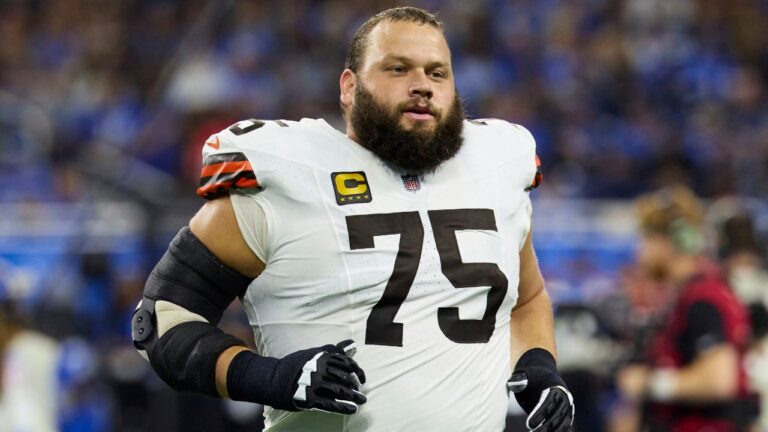 Cleveland Browns guard Joel Bitonio (75) runs off the field against the Detroit Lions during an NFL football game in Detroit, Sunday, Sept. 18, 2025. (Rick Osentoski/AP)