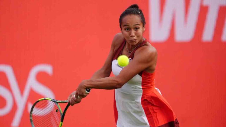 Canada's Leylah Fernandez returns a shot against Britain's Katie Boulter during the HSBC Championship tennis tournament at The Queen's Club, June 8, 2026, in London. (Adam Davy/PA via AP)