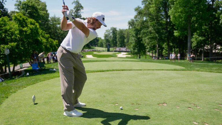 Tommy Fleetwood, of England, hits from the eighth tee during the first round of the Memorial golf tournament in Dublin, Ohio, Thursday, June 4, 2026. (Sue Ogrocki/AP)