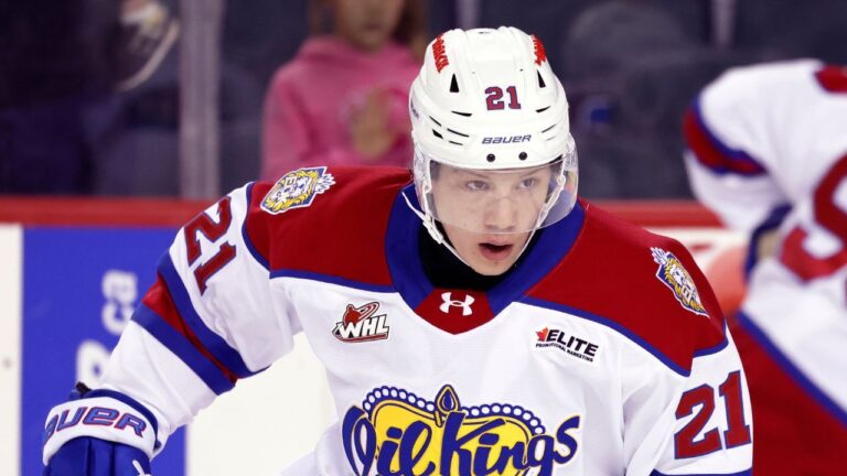 Edmonton Oil Kings forward Joe Iginla during a WHL game against the Calgary Hitmen in Calgary, Alta., Sept. 27, 2025. (Larry MacDougal/CP)