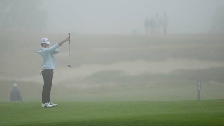 Chase Kyes lines up a putt on the first hole during the first round of the U.S. Open golf tournament at Shinnecock Hills Golf Club in Southampton, N.Y., Thursday, June 18, 2026.(David J. Phillip/AP)