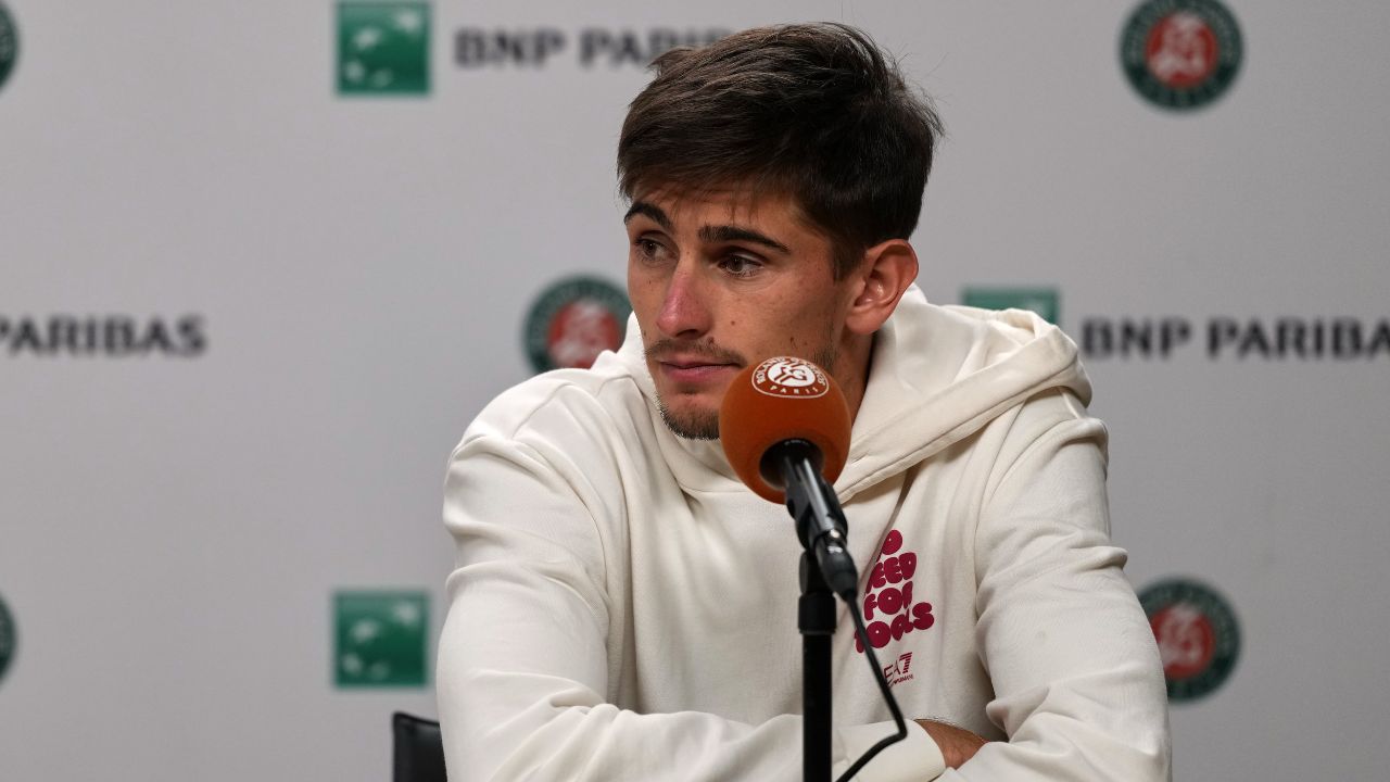 Matteo Arnaldi withdraws from French Open semifinal due to illness