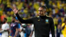 Raphinha will undergo treatment for hamstring injury, Brazil says