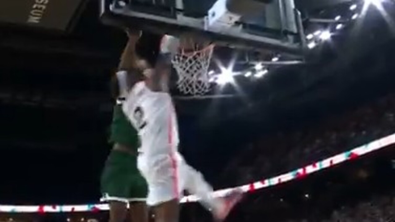 Canadas Gilgeous Alexander Forces Turnover And Throws Down Thunderous Dunk