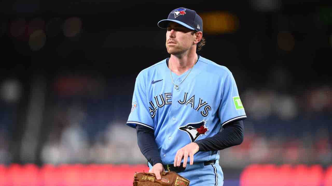 How Bieber’s lack of command left Blue Jays with too much to overcome