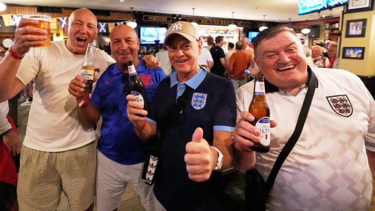English fans arrived for beer in a bar in the center of Boston, Mass., ahead of the World Cup Group L soccer match between England and Ghana, Monday, June 22, 2026. (AP Photo/Martin Meissner)