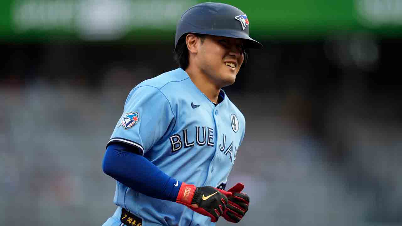 Blue Jays’ Okamoto ties Ohtani’s record for home runs by Japanese-born rookie Blue Jays’ Okamoto ties Ohtani’s record for home runs by Japanese-born rookie