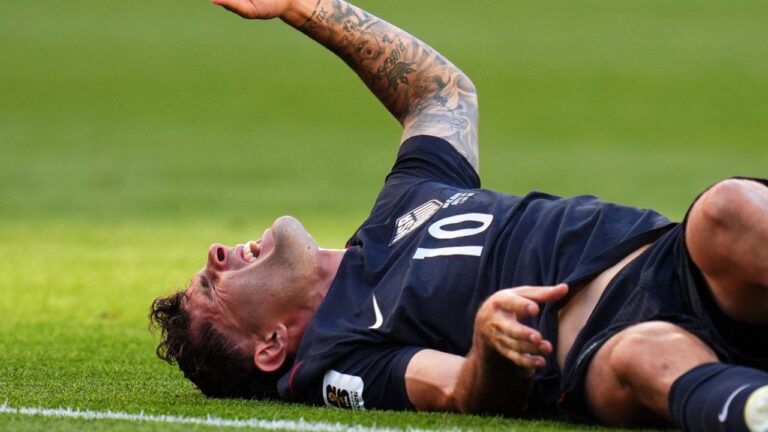 United States' Christian Pulisic (10) reacts after a challenge during the World Cup round of 16 soccer match in Seattle, Monday, July 6, 2026. (Manu Fernandez/AP)