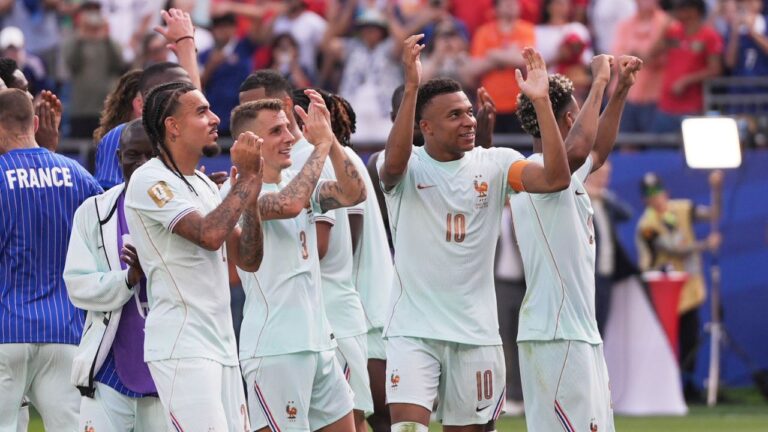 France's Kylian Mbappe (10) and teammates celebrate after winning the World Cup quarterfinal soccer match between France and Morocco in Foxborough, Mass., near Boston, Thursday, July 9, 2026. (AP Photo/Charles Krupa)