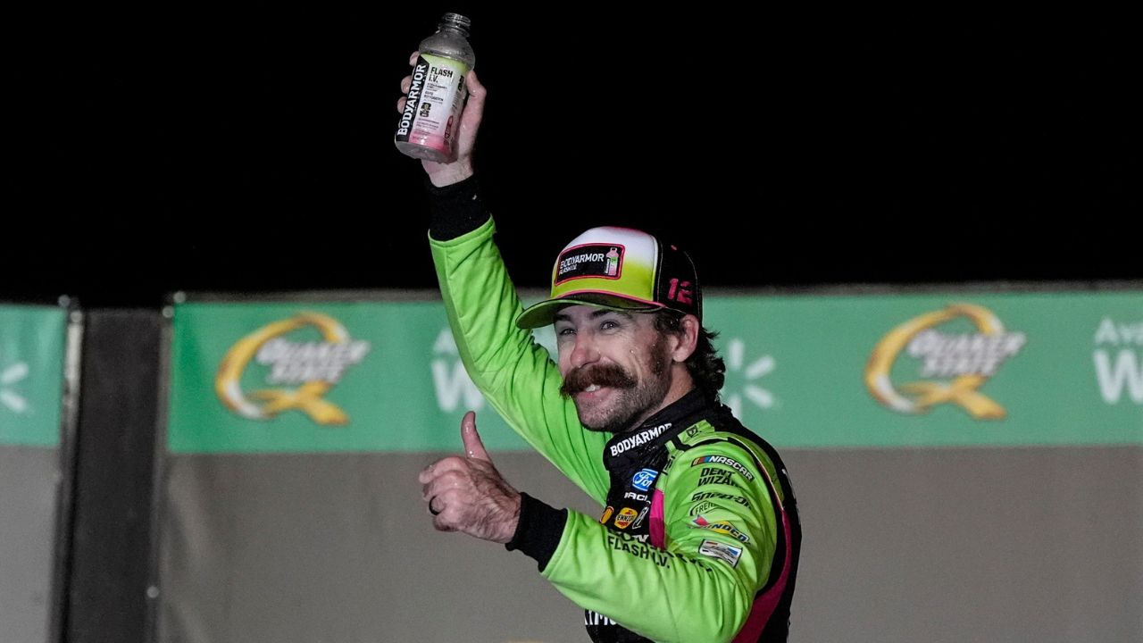 Blaney wins three-wide battle on final lap of overtime in Atlanta NASCAR Cup race