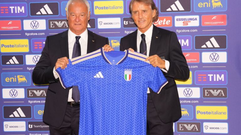 Italy's new coach Roberto Mancini, right, and new technical director Claudio Ranieri pose during a news conference, Wednesday July 29, 2026, in Rome. (Alfredo Falcone/AP)