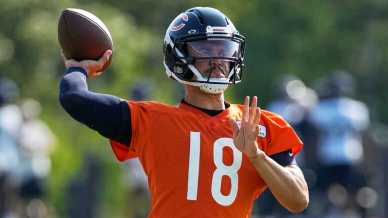 Chicago Bears quarterback Caleb Williams throws a pass during the NFL football team's training camp. (Nam Y. Huh/AP)