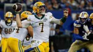 Edmonton Elks quarterback Cody Fajardo (7) throws against the Winnipeg Blue Bombers during second half CFL football action in Winnipeg on Thursday, June 25, 2026. (John Woods/THE CANADIAN PRESS)