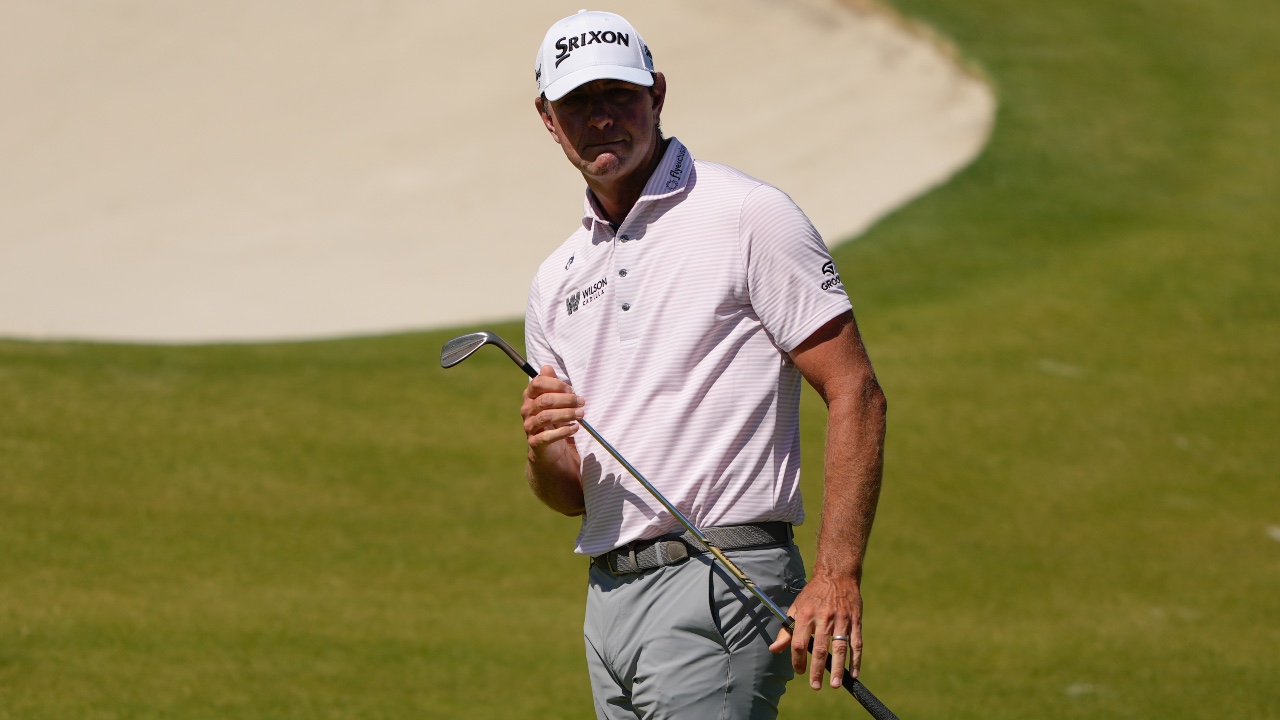 Lucas Glover grabs lead at ISCO Championship