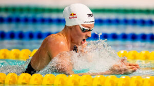 Summer McIntosh swims to a gold medal finish during the women's 400m IM final at the Canadian Swimming Trials in Montreal,in Montreal on Monday, July 6, 2026. (Christopher Katsarov/CP)