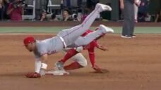 Rangers’ Duran walks it off on Angels’ throwing error