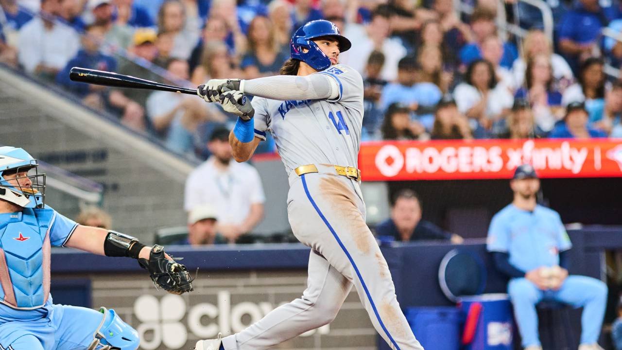Royals pile on Blue Jays in sixth as Rogers Centre crowd boos