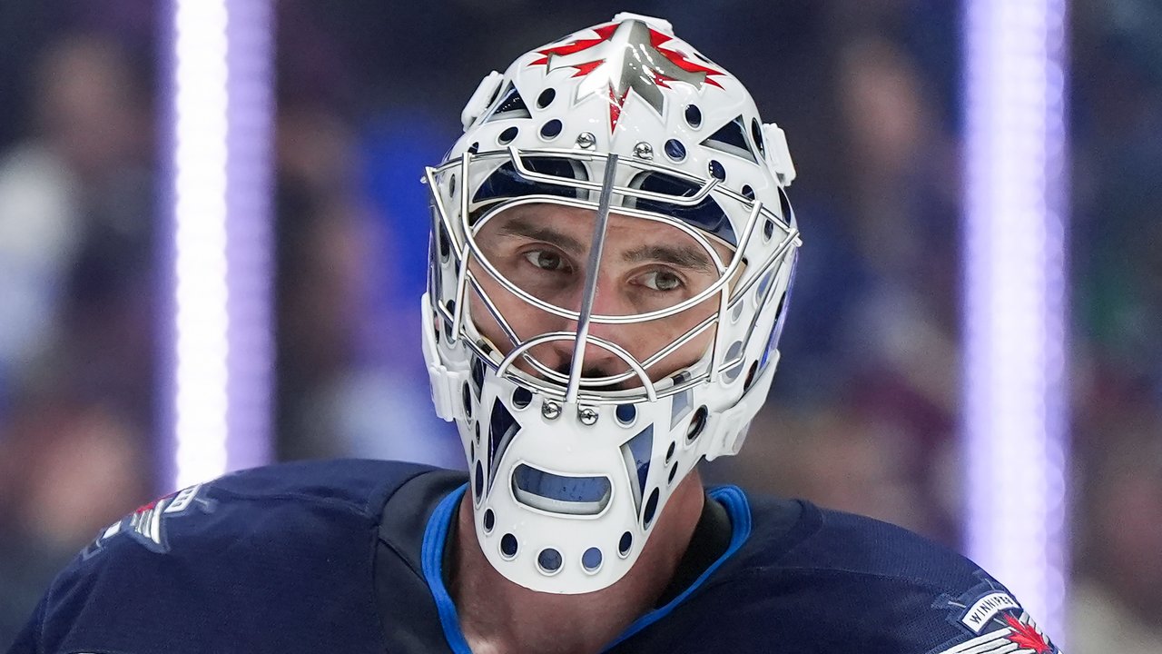 Hellebuyck begär öppet trejd från Winnipeg Jets
