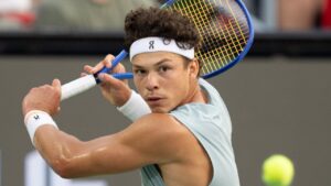 Ben Shelton of the United States hits a return to Joao Fonseca of Brazil during Round of 16 tennis action at the National Bank Open in Montreal on Sunday, Aug. 9, 2026. (Christinne Muschi/CP)