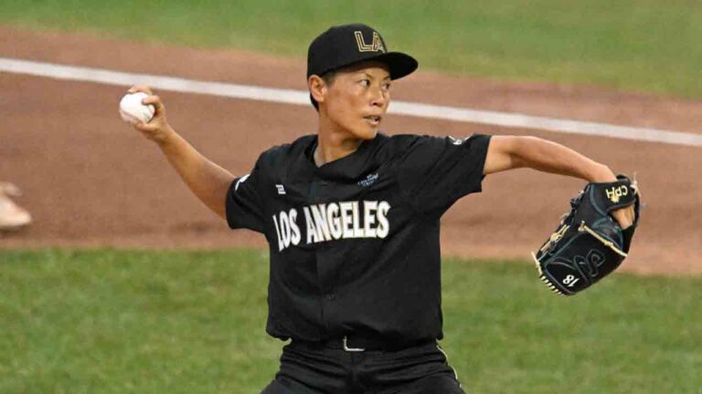 Los Angeles Queens' Ayami Sato pitches during the fourth inning of the inaugural Women's Professional Baseball League game against the New York Heights, Saturday, Aug. 1, 2026, in Springfield, Ill. (Lexie Knight/AP)