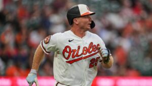 Baltimore Orioles' Pete Alonso (25) advances toward first base after hitting a two-run single during the third inning of a baseball game against the Los Angeles Angels, Tuesday, Aug. 4, 2026, in Baltimore. (AP Photo/Stephanie Scarbrough)