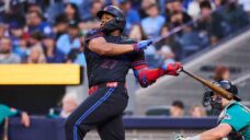Blue Jays’ bats break out behind Cease to gain ground in wild-card chase