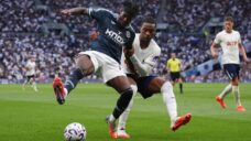 Premier League Roundup: Tottenham loses again, Liverpool rallies to draw