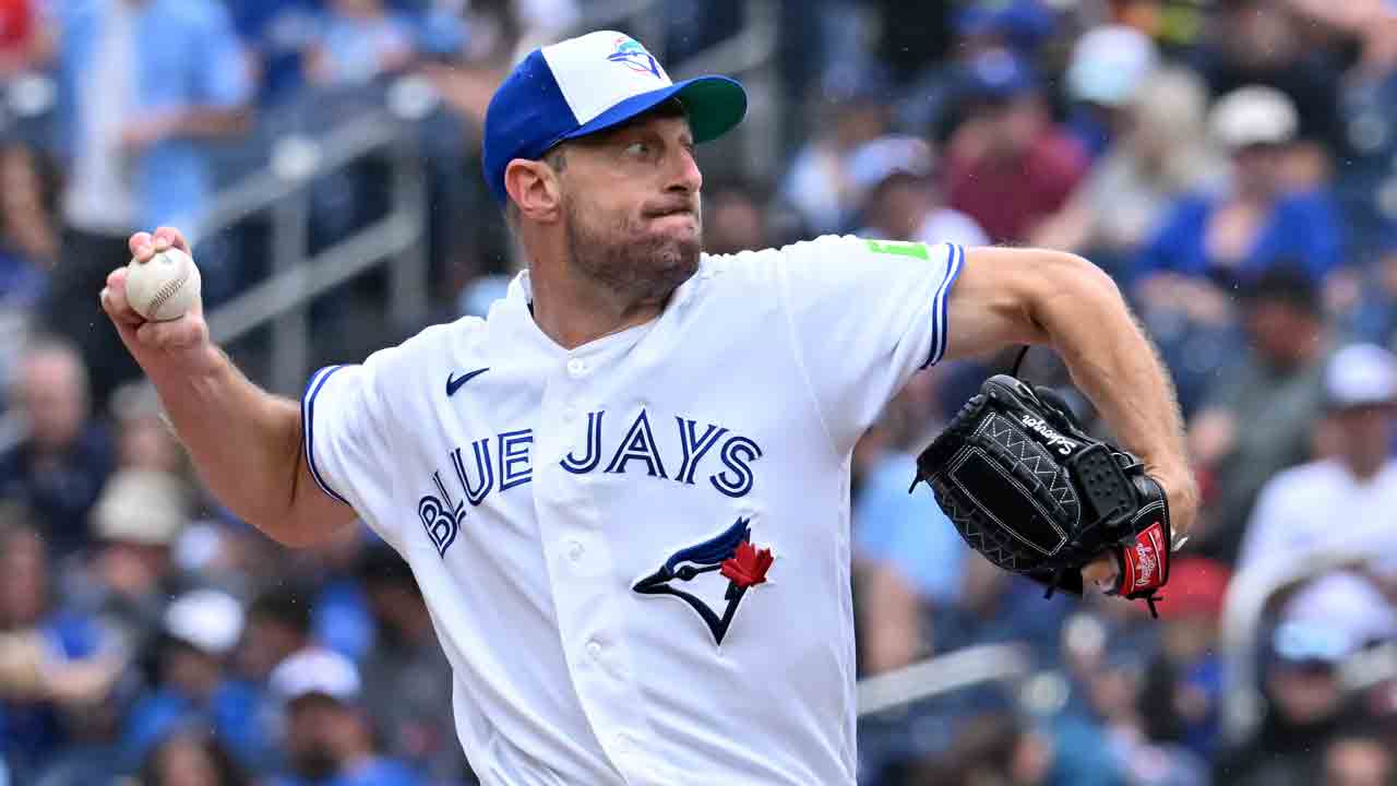 Scherzer turns back clock as Blue Jays earn much-needed sweep of Mariners