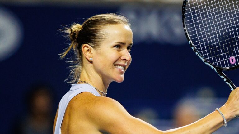 Elina Svitolina of Ukraine celebrates after defeating Amanda Anisimova of the United States in round of 16 National Bank Open Tennis action in Toronto, on Saturday, Aug. 8, 2026. (Keito Newman/CP)