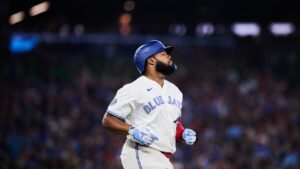 Toronto Blue Jays' Vladimir Guerrero Jr. (27) reacts as he flies out to end the fifth inning of MLB baseball action against the Kansas City Royals in Toronto, on Tuesday, Aug. 25, 2026. (Sammy Kogan/CP)
