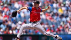 Report: Mariners calling up No. 1 pitching prospect Kade Anderson to start Saturday