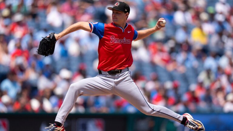 American League pitcher Kade Anderson (32) delivers during the first inning the MLB All-Star Futures baseball game against the National League, Sunday, July 12, 2026, in Philadelphia. (AP Photo/Chris Szagola)