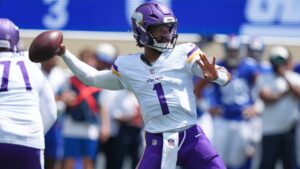 Minnesota Vikings quarterback Kyler Murray (1) throws a pass against the New York Giants during the first half of a preseason NFL football game Saturday, Aug. 15, 2026, in East Rutherford, N.J. (AP Photo/Frank Franklin II)