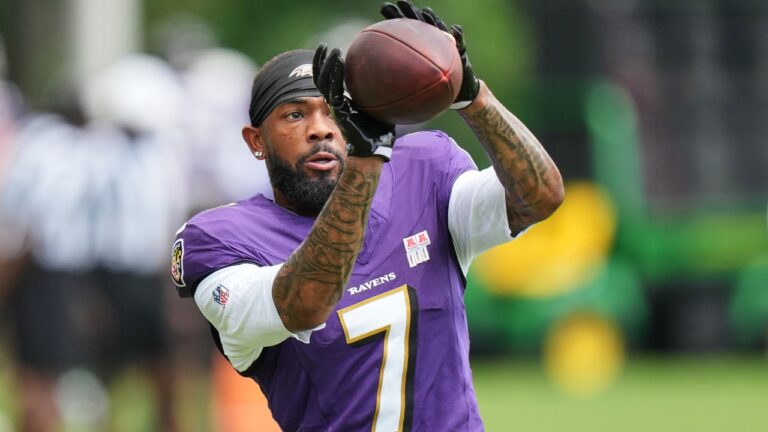 Baltimore Ravens wide receiver Rashod Bateman (7) works out during the team's NFL football training camp, Monday, Aug. 17, 2026, at the Under Armour Performance Center in Owings Mills, Md. (AP Photo/Stephanie Scarbrough,File)
