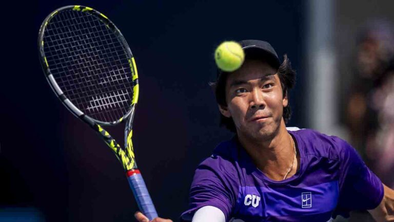 Duncan Chan from Canada returns the ball from Thiago Agustin Tirante of Argentina during their first round match on day three of the National Bank Open tennis tournament in Montreal on Tuesday August 4, 2026. (Christopher Katsarov/CP)