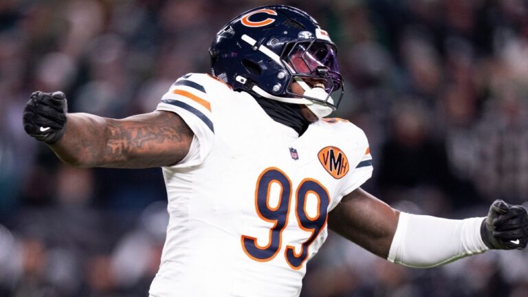 Chicago Bears defensive lineman Gervon Dexter Sr. reacts during an NFL football game against the Philadelphia Eagles, Friday, Nov. 28, 2025, in Philadelphia. (Chris Szagola/AP)