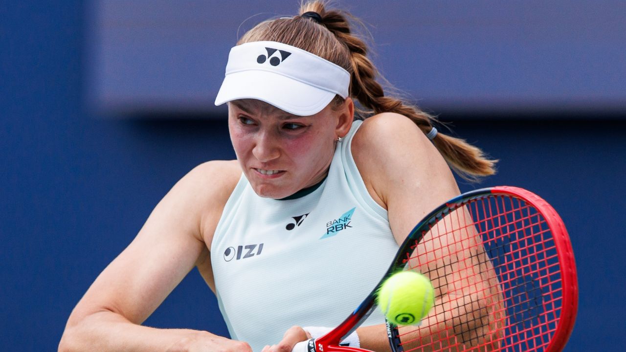 Elena Rybakina books quarterfinal spot at National Bank Open