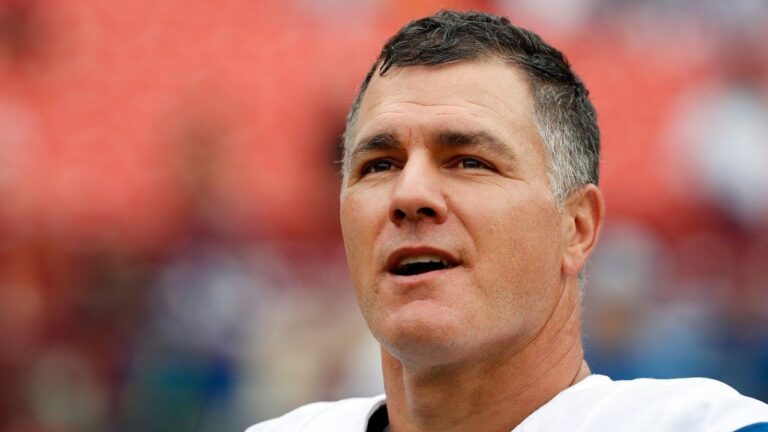 Indianapolis Colts kicker Adam Vinatieri warms up before an NFL football game against the Washington Redskins in Landover, Md., Sept. 16, 2018. (Alex Brandon/AP)