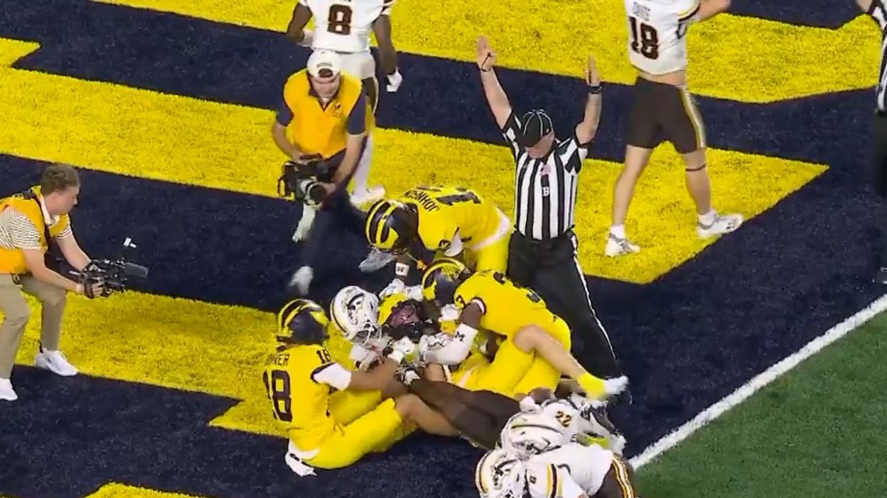 Gotta See It: Michigan’s last-second Hail Mary stuns Western Michigan