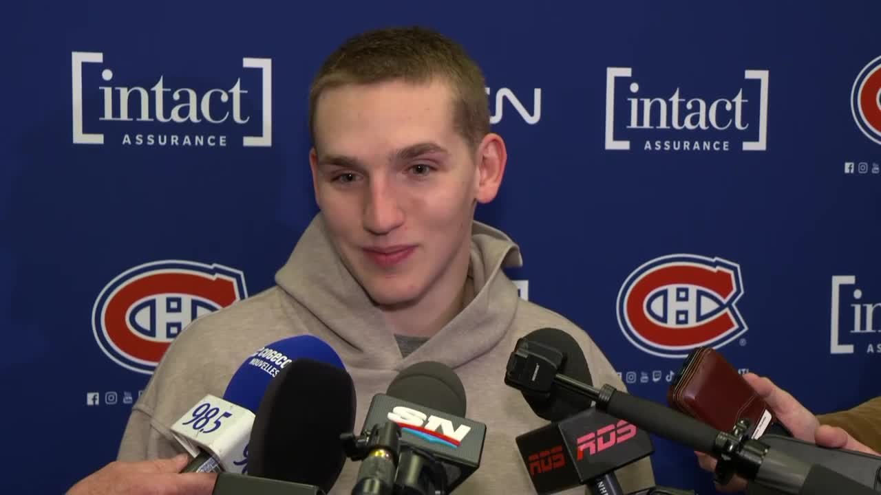 Lane Hutson vill inte tappa detaljerna inför försäsongspremiären mot Maple Leafs