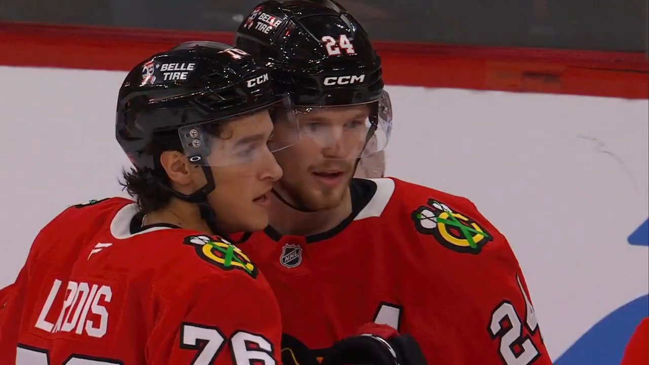 Byram imponerar direkt – hattrick och OT-avgörare i Blackhawks-debuten
