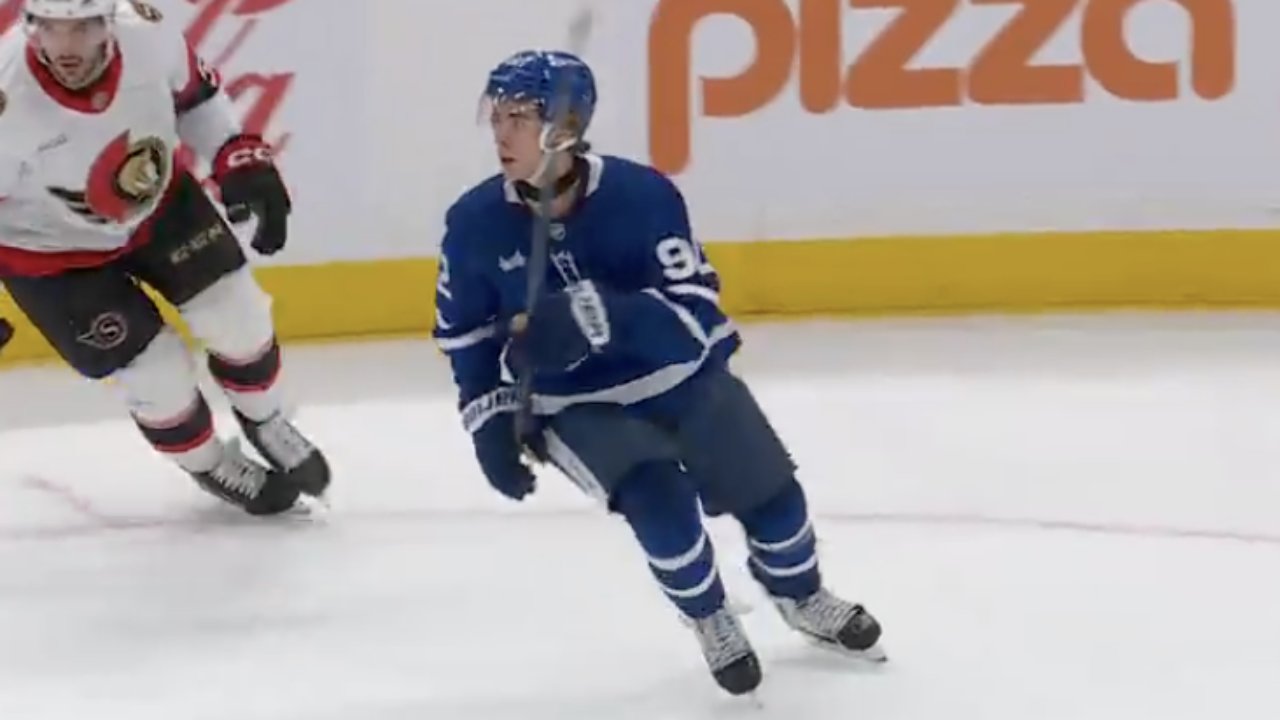 Maple Leafs’ McKenna gets first pre-season point with assist to Tavares
