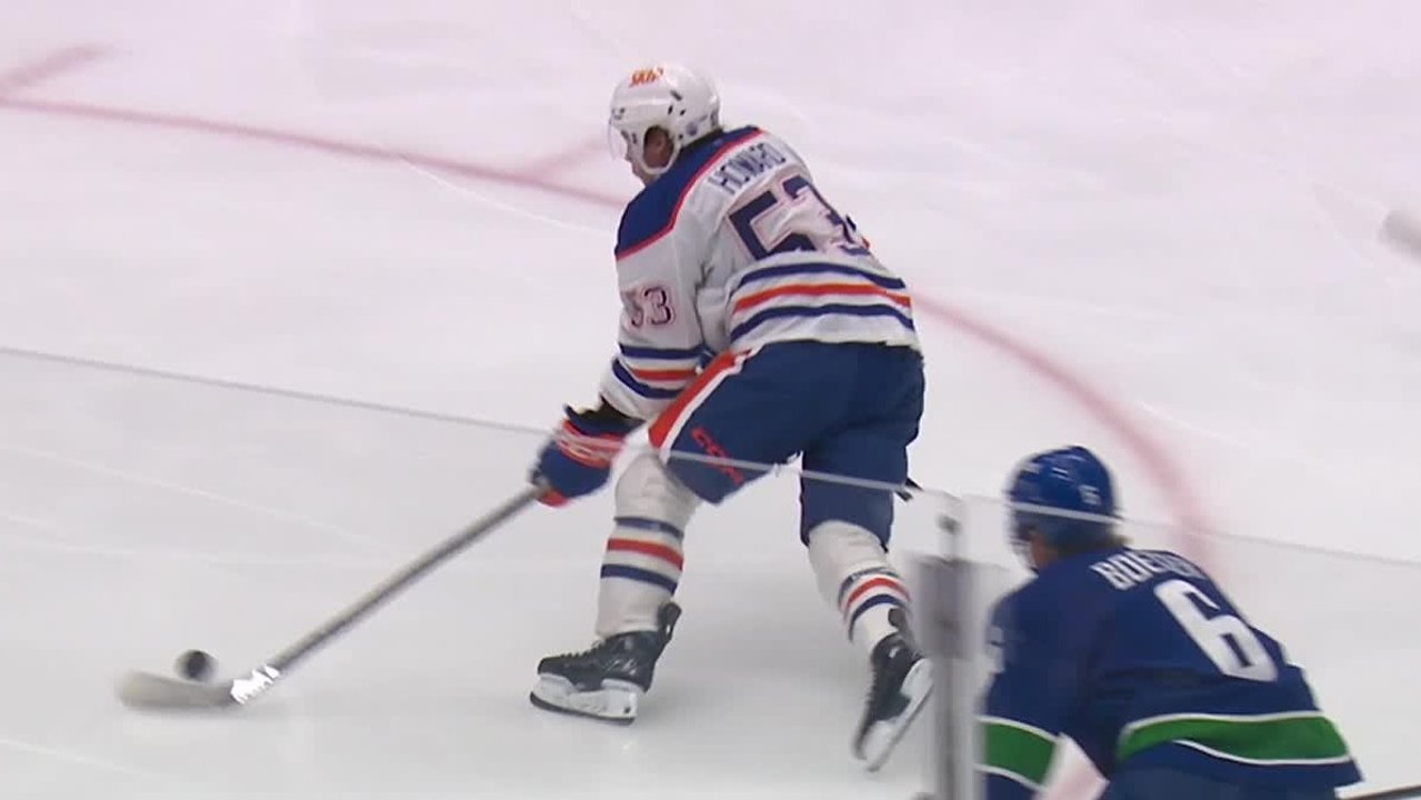 Howard slår till tidigt för Oilers efter Canucks-tabbe