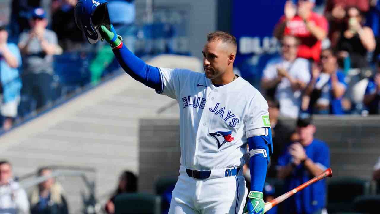 Blue Jays’ Springer receives standing ovation from crowd ahead of leading off