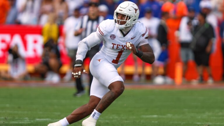 FILE - Texas linebacker Colin Simmons in action during an NCAA football game against Florida, Oct. 4, 2025, in Gainesville, Fla. (AP/Gary McCullough, File)