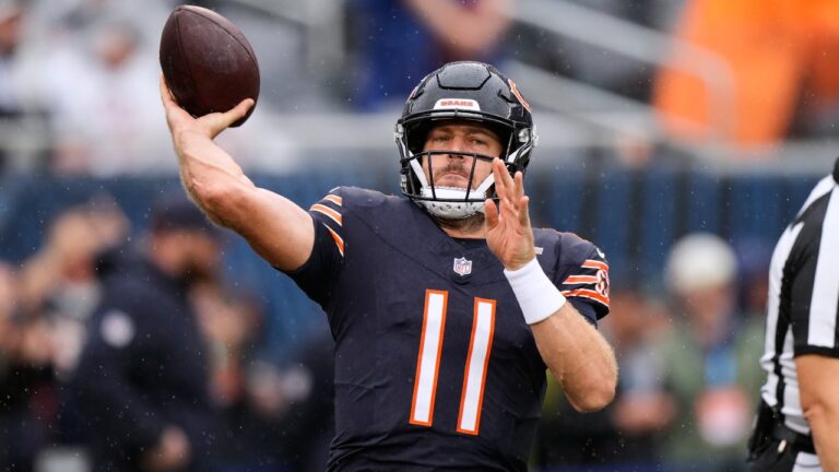 Chicago Bears quarterback Case Keenum warms up before an NFL football game against the Minnesota Vikings in Chicago, Sunday, Sept. 20, 2026. (AP Photo/Nam Y. Huh)