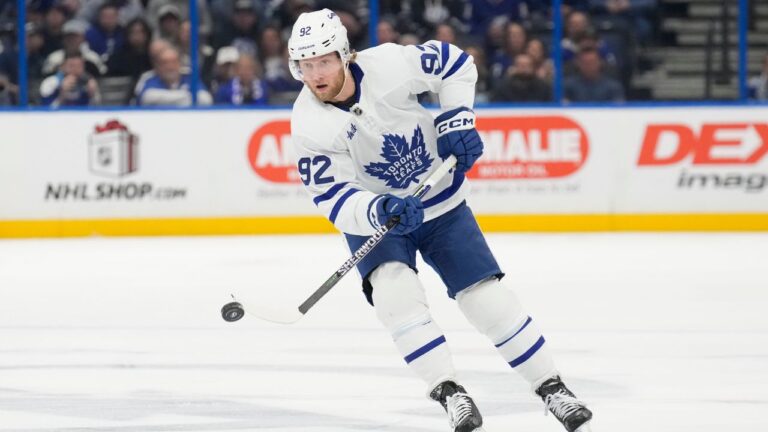 Toronto Maple Leafs left wing Alex Nylander (92) against the Tampa Bay Lightning during the first period of an NHL hockey game Saturday, Nov. 30, 2024, in Tampa, Fla. (AP Photo/Chris O'Meara)