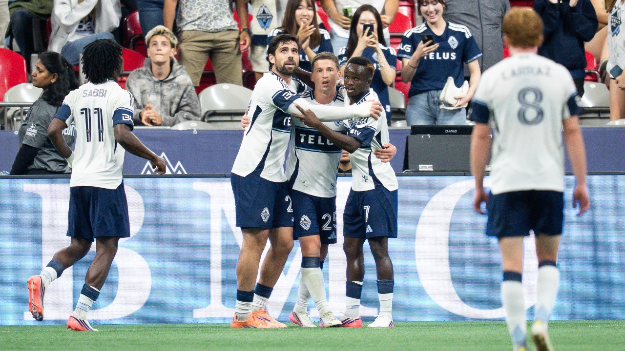 Muller exits, Gauld makes history in Whitecaps’ win over Galaxy