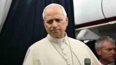 White Sox receive letter from Pope Leo XIV on day of playoff opener